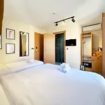 Sultan Pier Hotel *